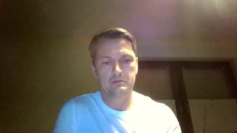 Snapshot of piercingsxxx chatting on 01/07/26, 04:42 piercingsxxx online show from 01/07/26, 04:42
