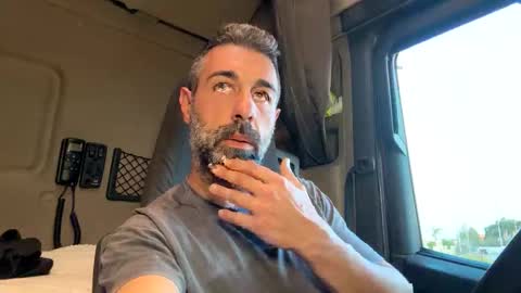 pierotu online show from 04/17/26, 05:16