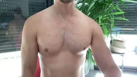 Snapshot of pierre81000 chatting on 11/04/25, 12:15 pierre81000 online show from 11/04/25, 12:15