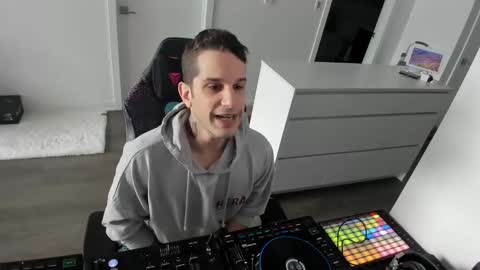 Snapshot of pierrefitch chatting on 02/15/25, 02:22 Pierre Fitch online show from 02/15/25, 02:22