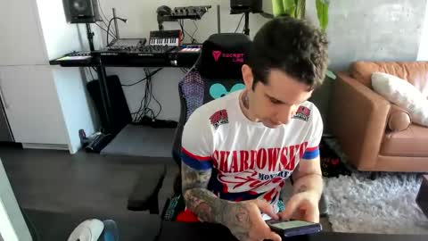 Snapshot of pierrefitch chatting on 03/02/25, 06:30 Pierre Fitch online show from 03/02/25, 06:30