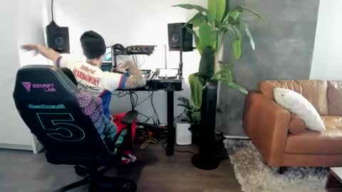 Snapshot of pierrefitch chatting on 03/12/25, 10:17 Pierre Fitch online show from 03/12/25, 10:17