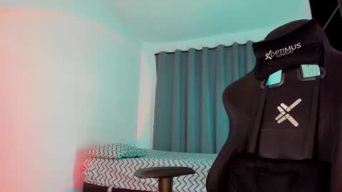 Pierre online show from 12/18/25, 01:22