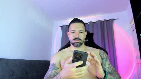 Snapshot of pierrevidal chatting on 05/17/26, 06:04 Pierre online show from 05/17/26, 06:04