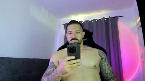 Snapshot of pierrevidal chatting on 05/18/26, 05:52 Pierre online show from 05/18/26, 05:52