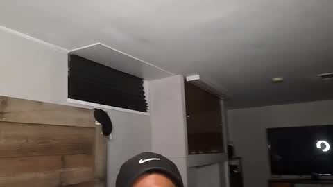 Snapshot of piggybottom299 chatting on 11/12/25, 05:08 piggybottom299 online show from 11/12/25, 05:08