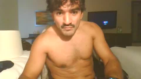 Snapshot of piggybottom299 chatting on 12/16/25, 06:57 piggybottom299 online show from 12/16/25, 06:57