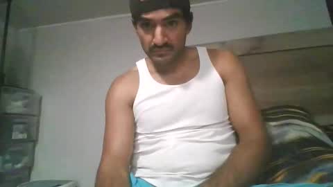 Snapshot of piggybottom299 chatting on 12/20/25, 06:42 piggybottom299 online show from 12/20/25, 06:42