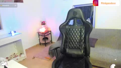 Snapshot of piinkpandora chatting on 03/11/26, 04:13 PiinkPandora online show from 03/11/26, 04:13