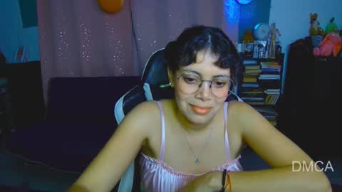 Snapshot of piixiie_d_oll chatting on 03/15/26, 03:01 Andrea G online show from 03/15/26, 03:01