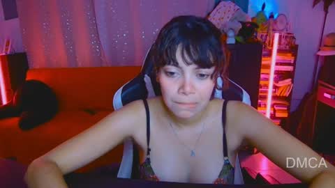 Snapshot of piixiie_d_oll chatting on 04/01/26, 02:56 Andrea G online show from 04/01/26, 02:56