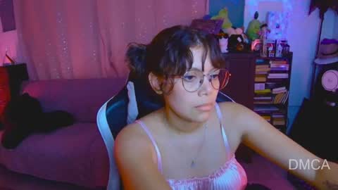 Snapshot of piixiie_d_oll chatting on 04/24/26, 02:58 Andrea G online show from 04/24/26, 02:58