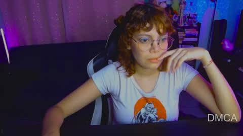 Snapshot of piixiie_d_oll chatting on 07/11/26, 02:47 Andrea G online show from 07/11/26, 02:47