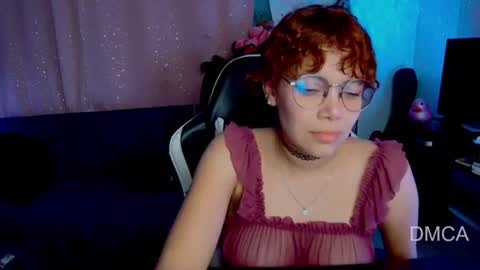 Snapshot of piixiie_d_oll chatting on 07/28/26, 04:19 Andrea G online show from 07/28/26, 04:19