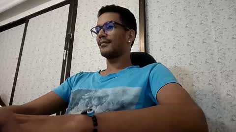 pikashuu7u7 online show from 12/31/24, 01:47