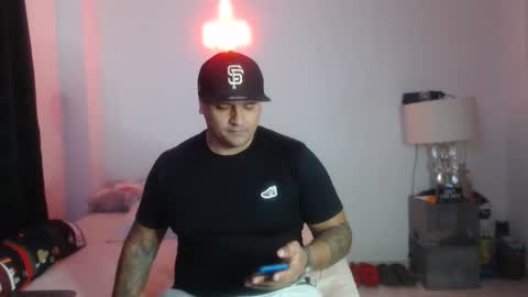 Snapshot of pikoro_gomez chatting on 01/06/25, 01:42 pikoro_gomez online show from 01/06/25, 01:42