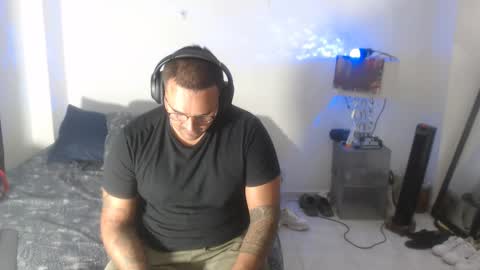 Snapshot of pikoro_gomez chatting on 02/07/25, 01:36 pikoro_gomez online show from 02/07/25, 01:36