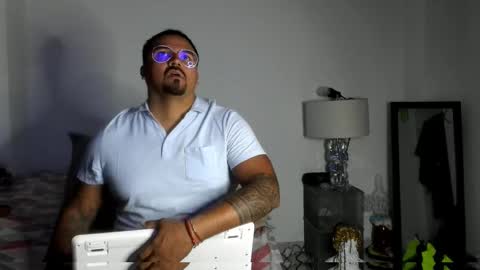 Snapshot of pikoro_gomez chatting on 10/11/25, 08:51 pikoro_gomez online show from 10/11/25, 08:51