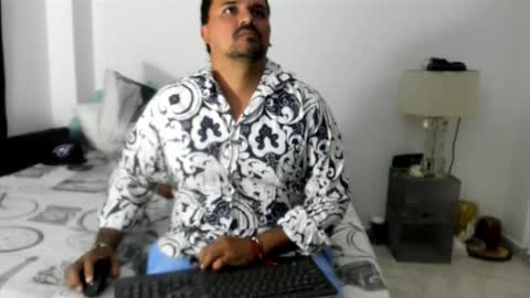 Snapshot of pikoro_gomez chatting on 11/09/25, 02:10 pikoro_gomez online show from 11/09/25, 02:10