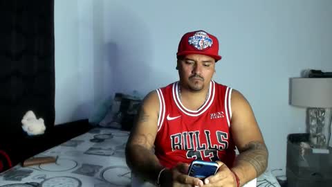 Snapshot of pikoro_gomez chatting on 11/13/25, 01:59 pikoro_gomez online show from 11/13/25, 01:59