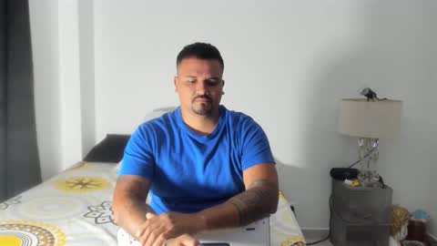 pikoro_gomez online show from 12/16/25, 12:48