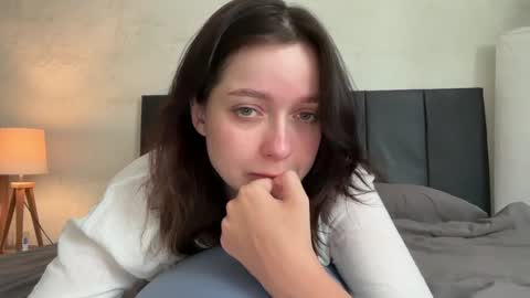 Snapshot of pileacadieri__ chatting on 01/25/25, 05:29 Trisha     online show from 01/25/25, 05:29