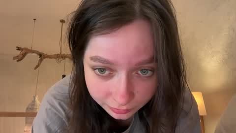 Snapshot of pileacadieri__ chatting on 02/18/25, 11:33 Trisha     online show from 02/18/25, 11:33