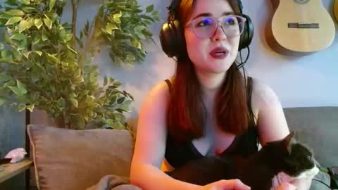 PilloGoddess online show from 11/22/25, 02:27