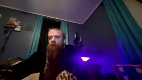 Snapshot of pillowhumpboy212 chatting on 10/12/25, 07:29 pillowhumpboy212 online show from 10/12/25, 07:29