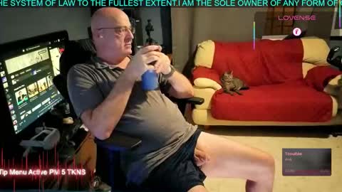 Snapshot of pilot_dave_69 chatting on 09/21/25, 02:57 Dave online show from 09/21/25, 02:57