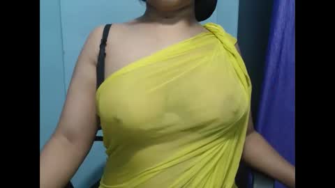 Snapshot of pilowprincess chatting on 04/24/26, 07:16 Sayra online show from 04/24/26, 07:16