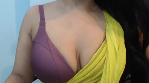 Snapshot of pilowprincess chatting on 06/02/26, 06:54 Sayra online show from 06/02/26, 06:54