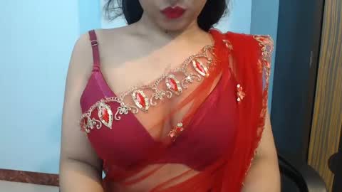 Snapshot of pilowprincess chatting on 06/05/26, 07:19 Sayra online show from 06/05/26, 07:19