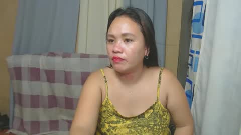 Snapshot of pinay_adeline chatting on 09/24/25, 11:35 pinay_adeline online show from 09/24/25, 11:35