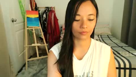 Snapshot of pinay_beauty14 chatting on 05/27/26, 01:57 pinay beauty14 online show from 05/27/26, 01:57
