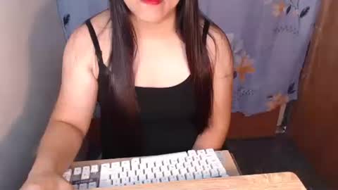 Snapshot of pinay_carlax chatting on 10/18/25, 10:16 pinay_carlax online show from 10/18/25, 10:16