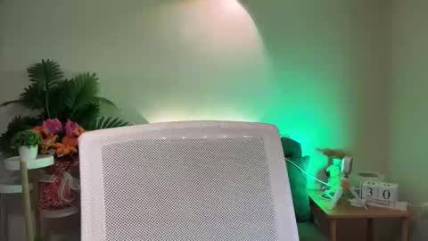 Hot Feb online show from 09/30/25, 02:16