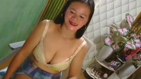 Snapshot of pinay_flor chatting on 05/09/26, 02:50 IM FLOR online show from 05/09/26, 02:50