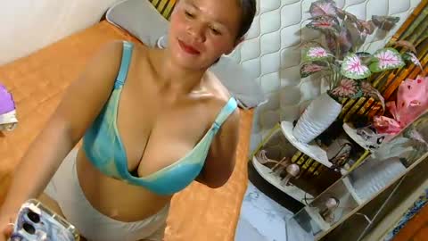 IM FLOR online show from 06/13/26, 01:14
