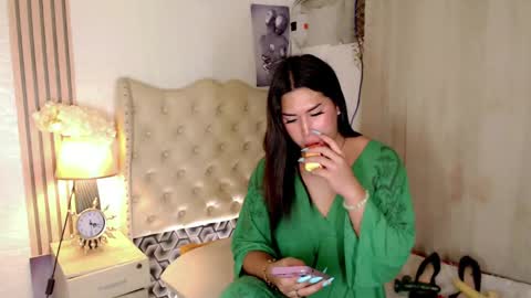 Snapshot of pinay_ivy chatting on 01/05/25, 12:31 Ivy Morningstar online show from 01/05/25, 12:31