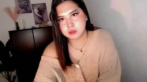 Snapshot of pinay_ivy chatting on 04/21/26, 12:01 Ivy Morningstar online show from 04/21/26, 12:01