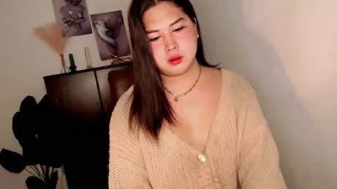 Snapshot of pinay_ivy chatting on 05/18/26, 12:29 Ivy Morningstar online show from 05/18/26, 12:29