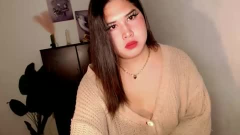 Snapshot of pinay_ivy chatting on 05/24/26, 01:21 Ivy Morningstar online show from 05/24/26, 01:21