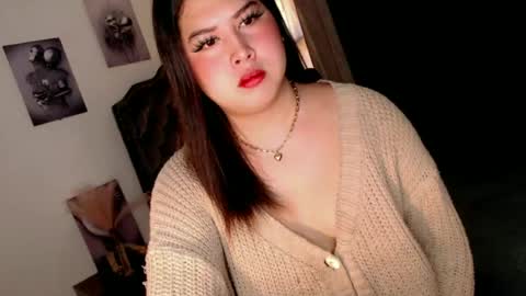 Snapshot of pinay_ivy chatting on 06/18/26, 01:17 Ivy Morningstar online show from 06/18/26, 01:17
