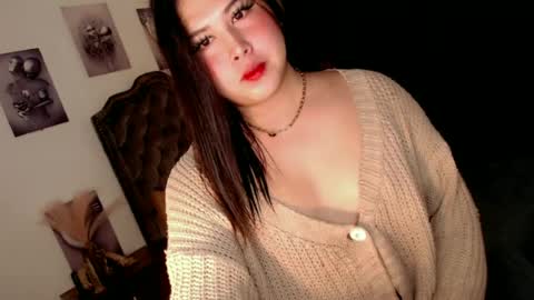 Snapshot of pinay_ivy chatting on 06/25/26, 02:00 Ivy Morningstar online show from 06/25/26, 02:00