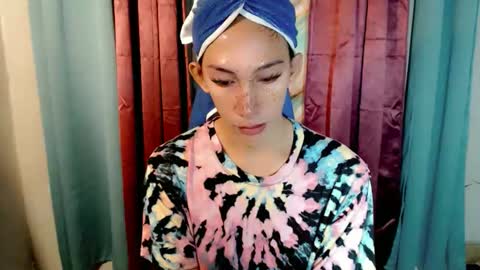 lucyLove online show from 10/01/25, 02:17