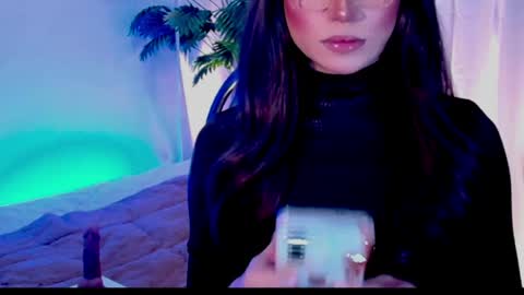 Snapshot of pinay_maria192694 chatting on 04/21/26, 12:55 MARIA online show from 04/21/26, 12:55