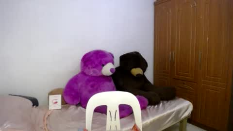 Snapshot of pinay_shawnx chatting on 03/25/26, 02:06 pinay_shawnx online show from 03/25/26, 02:06