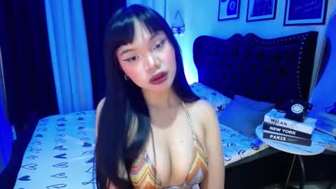 Snapshot of pinay_slutx chatting on 03/05/26, 05:36 dee online show from 03/05/26, 05:36