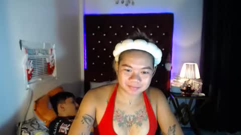 Snapshot of pinay_sweetlenatashaxx chatting on 11/19/25, 08:42 call me natasha online show from 11/19/25, 08:42